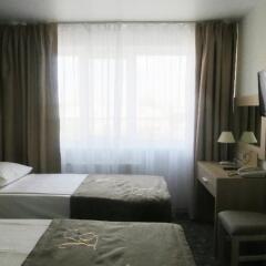 Амакс Отель Омск 3* Стандартный номер с 2 отдельными кроватями