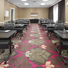 Отель Delta Hotels by Marriott Saskatoon Downtown развлечения