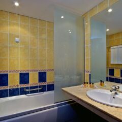 Sol Nessebar Bay Hotel - Все включено ванная фото 2