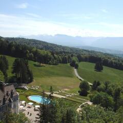 Отель Relais & Châteaux Château des Avenieres Франция, Крюсей - отзывы, цены и фото номеров - забронировать отель Relais & Châteaux Château des Avenieres онлайн спортивное сооружение