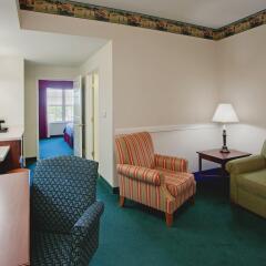 Отель Country Inn & Suites by Radisson, Lancaster (Amish Country), PA комната для гостей