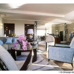 Hotel Plaza Athenee Париж интерьер отеля