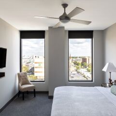 Отель Stay Alfred at 80 on the Commons комната для гостей фото 4