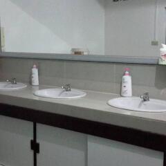 2B Hostel ванная