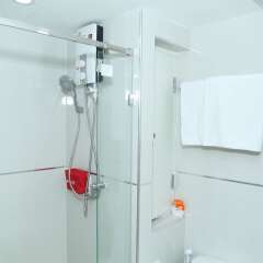 Отель ZEN Rooms Sukhumvit Soi 22 Бангкок ванная