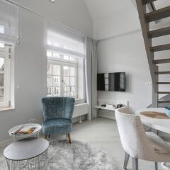 Апартаменты Lavoo Boutique Apartments комната для гостей фото 2