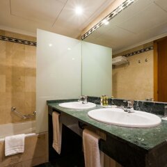 Отель Exe Cristal Palace Испания, Барселона - 12 отзывов об отеле, цены и фото номеров - забронировать отель Exe Cristal Palace онлайн ванная фото 2