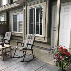 Отель Upper Deer Lake Family Duplex Suite Канада, Бурнаби - отзывы, цены и фото номеров - забронировать отель Upper Deer Lake Family Duplex Suite онлайн фото 2