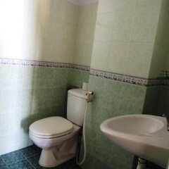 Отель Ngan Pho Hotel Вьетнам, Нячанг - отзывы, цены и фото номеров - забронировать отель Ngan Pho Hotel онлайн ванная