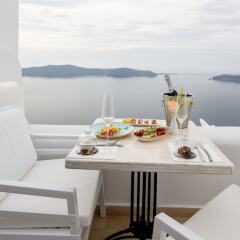 Отель Above Blue Suites Греция, Остров Санторини - отзывы, цены и фото номеров - забронировать отель Above Blue Suites онлайн балкон