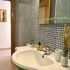 Апартаменты Al-Buhera Blue Apartment ванная