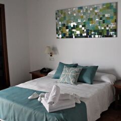 Отель Hostal Puerta De Arcos Испания, Аркос -де-ла-Фронтера - отзывы, цены и фото номеров - забронировать отель Hostal Puerta De Arcos онлайн комната для гостей