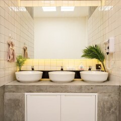 Отель Rotfai Hostel Таиланд, Бангкок - отзывы, цены и фото номеров - забронировать отель Rotfai Hostel онлайн ванная