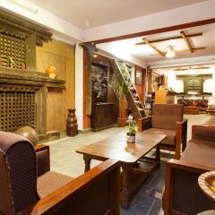 Отель Khwapa Chhen Restaurant and Guest House Непал, Бхактапур - отзывы, цены и фото номеров - забронировать отель Khwapa Chhen Restaurant and Guest House онлайн питание фото 2