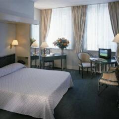 Отель Madeleine Budget Rooms Grand Place комната для гостей