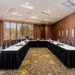 Отель Courtyard by Marriott Los Angeles Pasadena/Monrovia