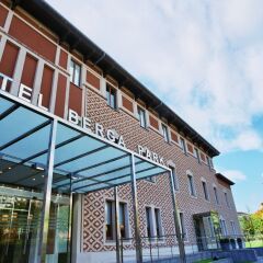 Hotel Berga Park парковка