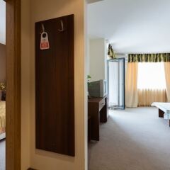 Апартаменты One Bedroom Apartment with Balcony комната для гостей фото 4