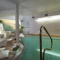 Hotel Milton Rimini бассейн