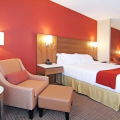 Отель Holiday Inn Express & Suites Calgary NW - University Area, an IHG Hotel Канада, Калгари - отзывы, цены и фото номеров - забронировать отель Holiday Inn Express & Suites Calgary NW - University Area, an IHG Hotel онлайн комната для гостей фото 5
