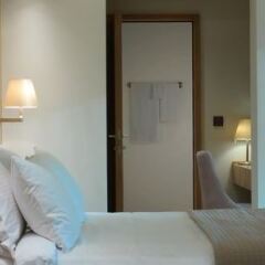 Отель Somewhere Boutique Hotel Vouliagmeni Греция, Афины - отзывы, цены и фото номеров - забронировать отель Somewhere Boutique Hotel Vouliagmeni онлайн удобства в номере