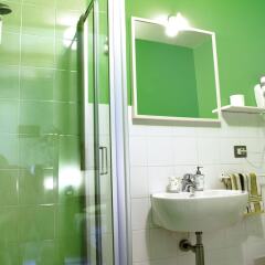 Отель B&B Thanit ванная фото 2