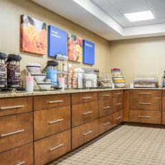 Отель Comfort Inn The Pointe США, Ниагара-Фолс - отзывы, цены и фото номеров - забронировать отель Comfort Inn The Pointe онлайн питание фото 3