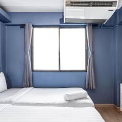 Отель Sawasdee Khaosan Inn сейф в номере