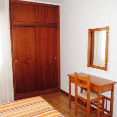 Отель Apartamentos Turisticos Suaces Испания, Ноха - отзывы, цены и фото номеров - забронировать отель Apartamentos Turisticos Suaces онлайн удобства в номере