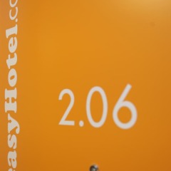 Отель easyHotel Den Haag фото 4
