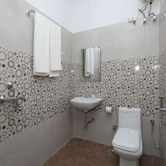 Отель OYO 10122 Shanti Vilas Homestay ванная