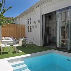 Отель Holiday Home Blanca Барселона бассейн