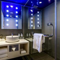 Отель Novotel Siam Square Бангкок ванная