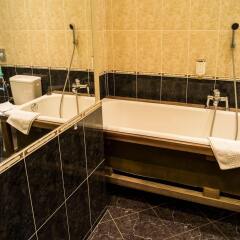 Отель Elizabete Hotel Латвия, Рига - отзывы, цены и фото номеров - забронировать отель Elizabete Hotel онлайн ванная