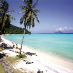 Отель Phi Phi Island Village Beach Resort пляж