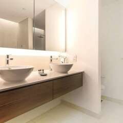 Отель Luxurious Getaway Right Across City Walk Mall Дубай ванная фото 2