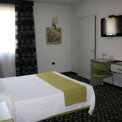La Dolce Vita Hotel Motel Вилла-ди-Серио комната для гостей фото 3