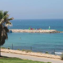 Апартаменты Beach and Park Apartment Тель-Авив пляж