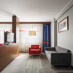 Гостиница Park Inn by Radisson Sheremetyevo Airport Moscow комната для гостей фото 4