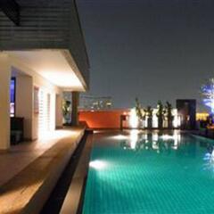 Bangkok Inter Place Hotel бассейн