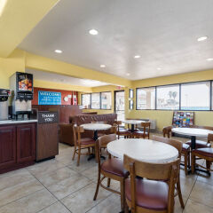 Отель Knights Inn Kingsville США, Кингсвилль - отзывы, цены и фото номеров - забронировать отель Knights Inn Kingsville онлайн питание фото 2