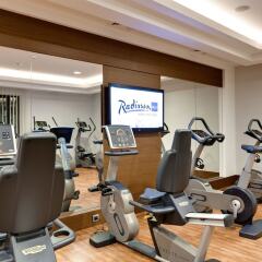 Radisson Blu Hotel, Kyiv Podil фитнесс-зал фото 2