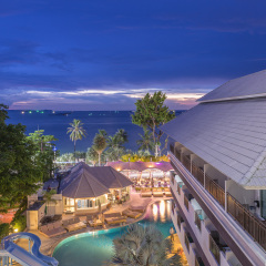 The Pattaya Discovery Beach Hotel Pattaya бассейн