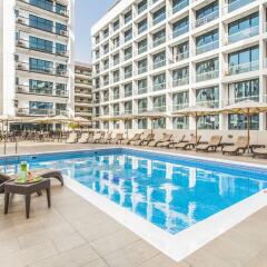 Golden Sands Hotel Apartments бассейн фото 3