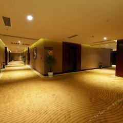 Chongqing Zesheng Hot Spring Hotel интерьер отеля