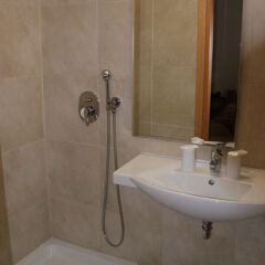 Отель International Hotel Греция, Родос - отзывы, цены и фото номеров - забронировать отель International Hotel онлайн ванная фото 2