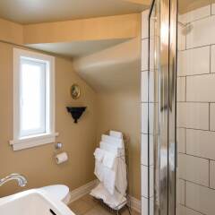 Отель English Bay Inn Bed and Breakfast Канада, Ванкувер - отзывы, цены и фото номеров - забронировать отель English Bay Inn Bed and Breakfast онлайн ванная фото 2