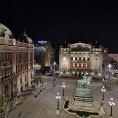 Отель Five Points Square - City Center городской автобус