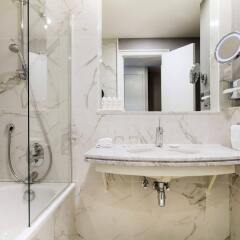 Отель Radisson Blu Astrid Hotel, Antwerp Бельгия, Антверпен - отзывы, цены и фото номеров - забронировать отель Radisson Blu Astrid Hotel, Antwerp онлайн ванная