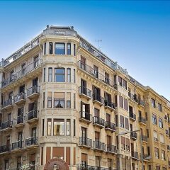Отель Zurriola Zinema Apartment by FeelFree Rentals Испания, Сан-Себастьян - отзывы, цены и фото номеров - забронировать отель Zurriola Zinema Apartment by FeelFree Rentals онлайн вид на фасад